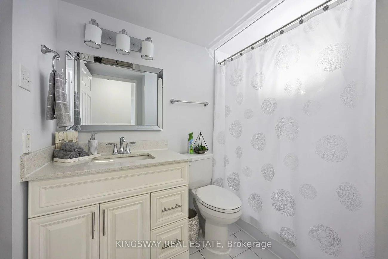 12, Laurelcrest, Queen Street Corridor, Brampton