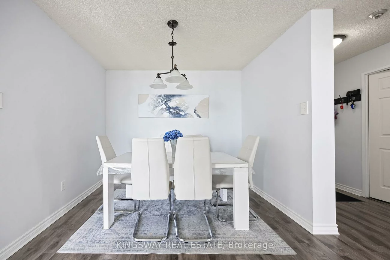12, Laurelcrest, Queen Street Corridor, Brampton