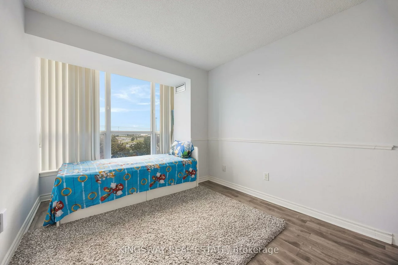 12, Laurelcrest, Queen Street Corridor, Brampton