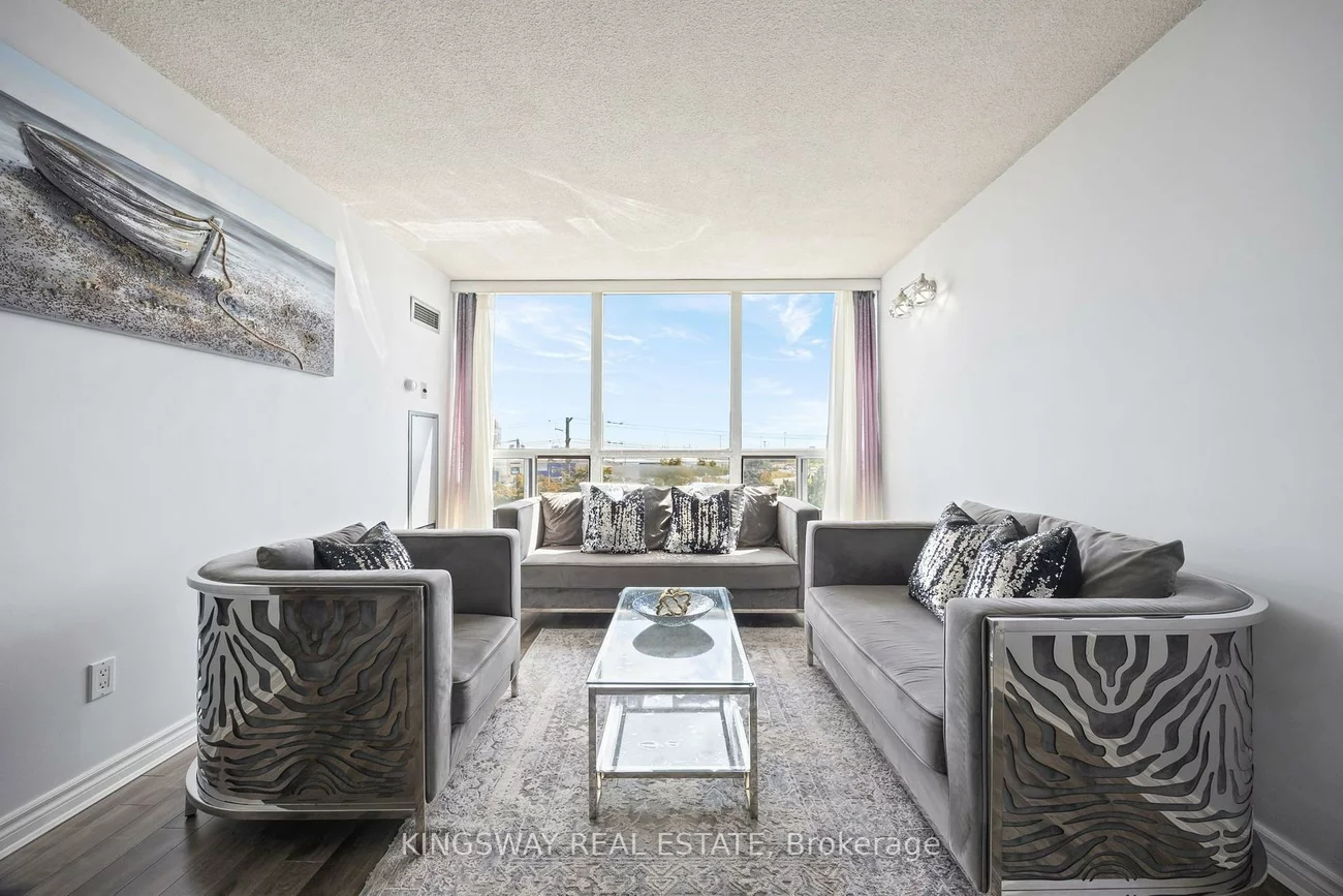 12, Laurelcrest, Queen Street Corridor, Brampton