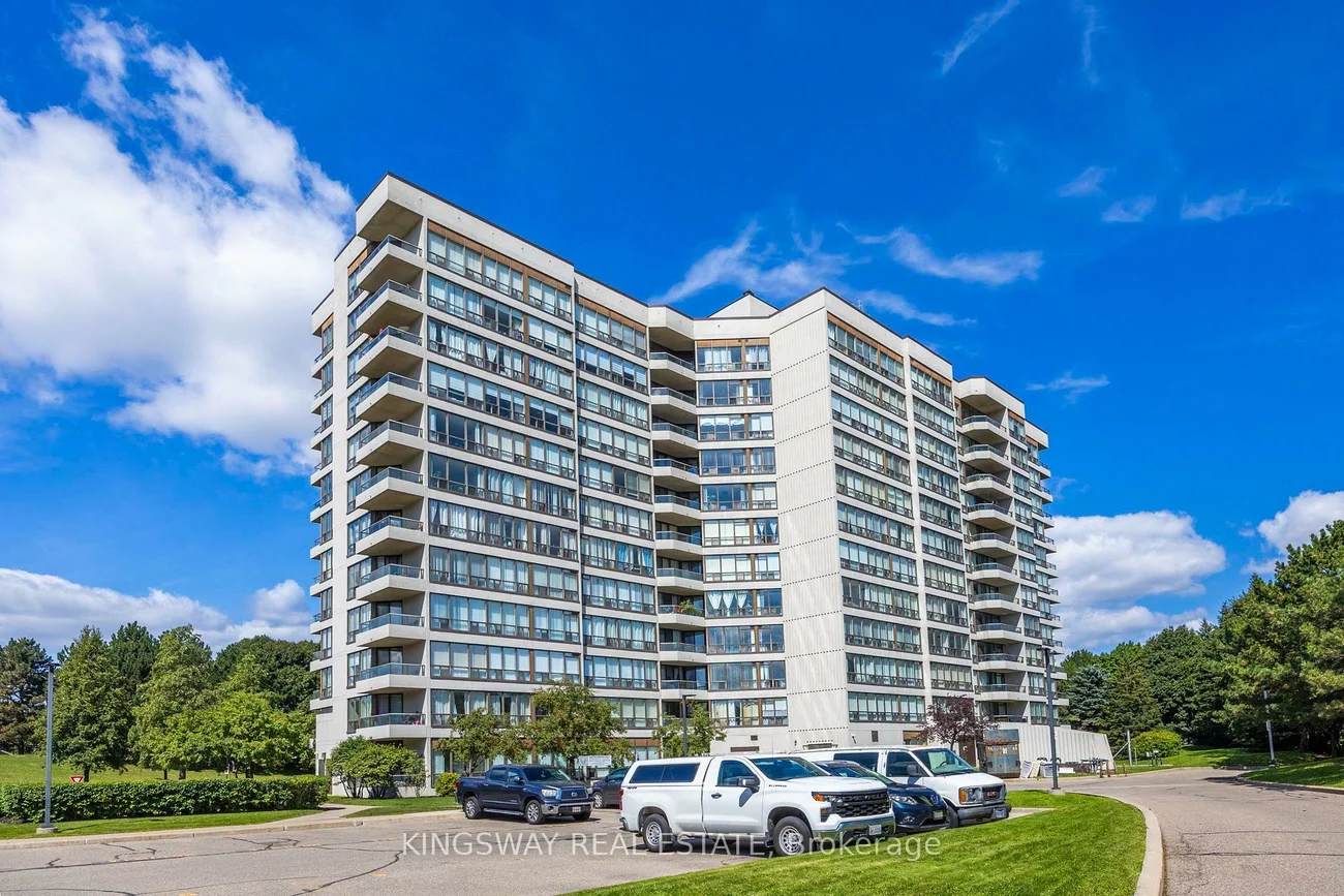 12, Laurelcrest, Queen Street Corridor, Brampton