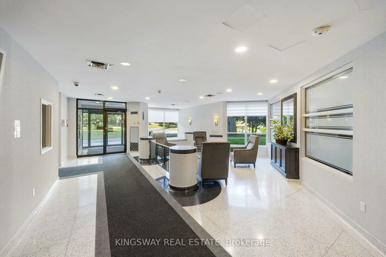 12, Laurelcrest, Queen Street Corridor, Brampton