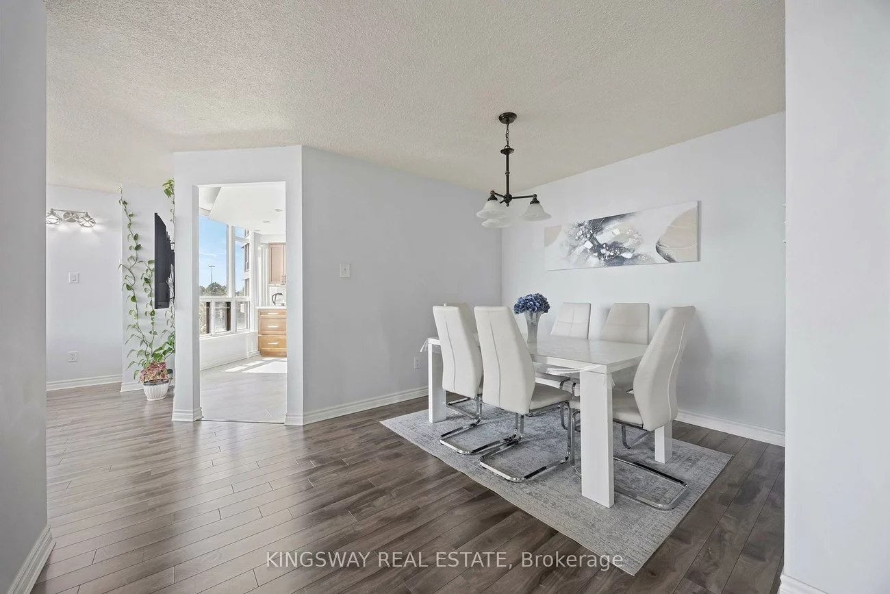12, Laurelcrest, Queen Street Corridor, Brampton