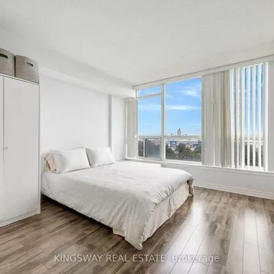12, Laurelcrest, Queen Street Corridor, Brampton