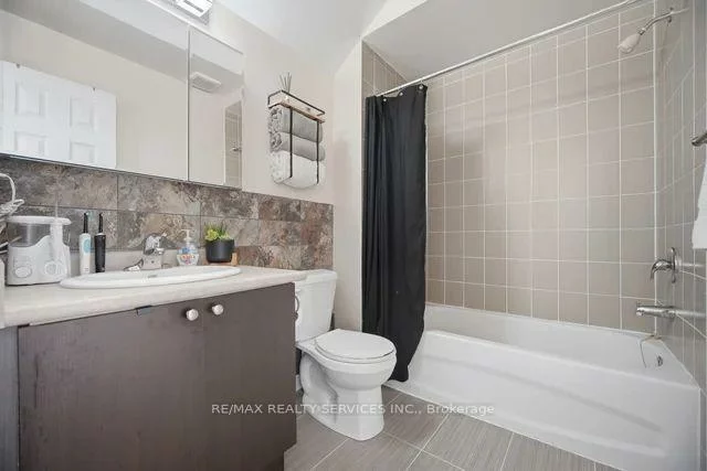 180, Howden, Westgate, Brampton