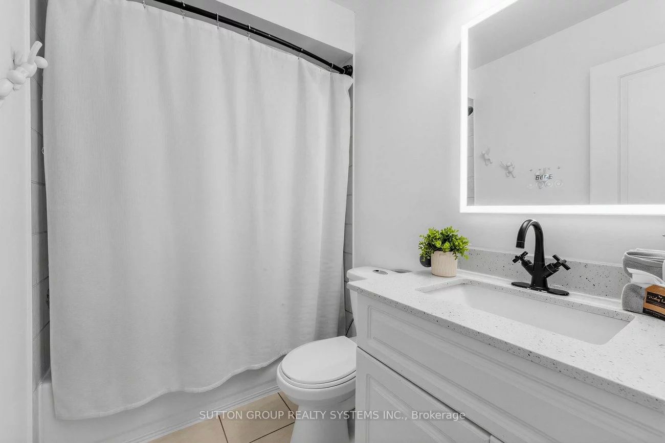 51, Gilgorm, Brampton West, Brampton
