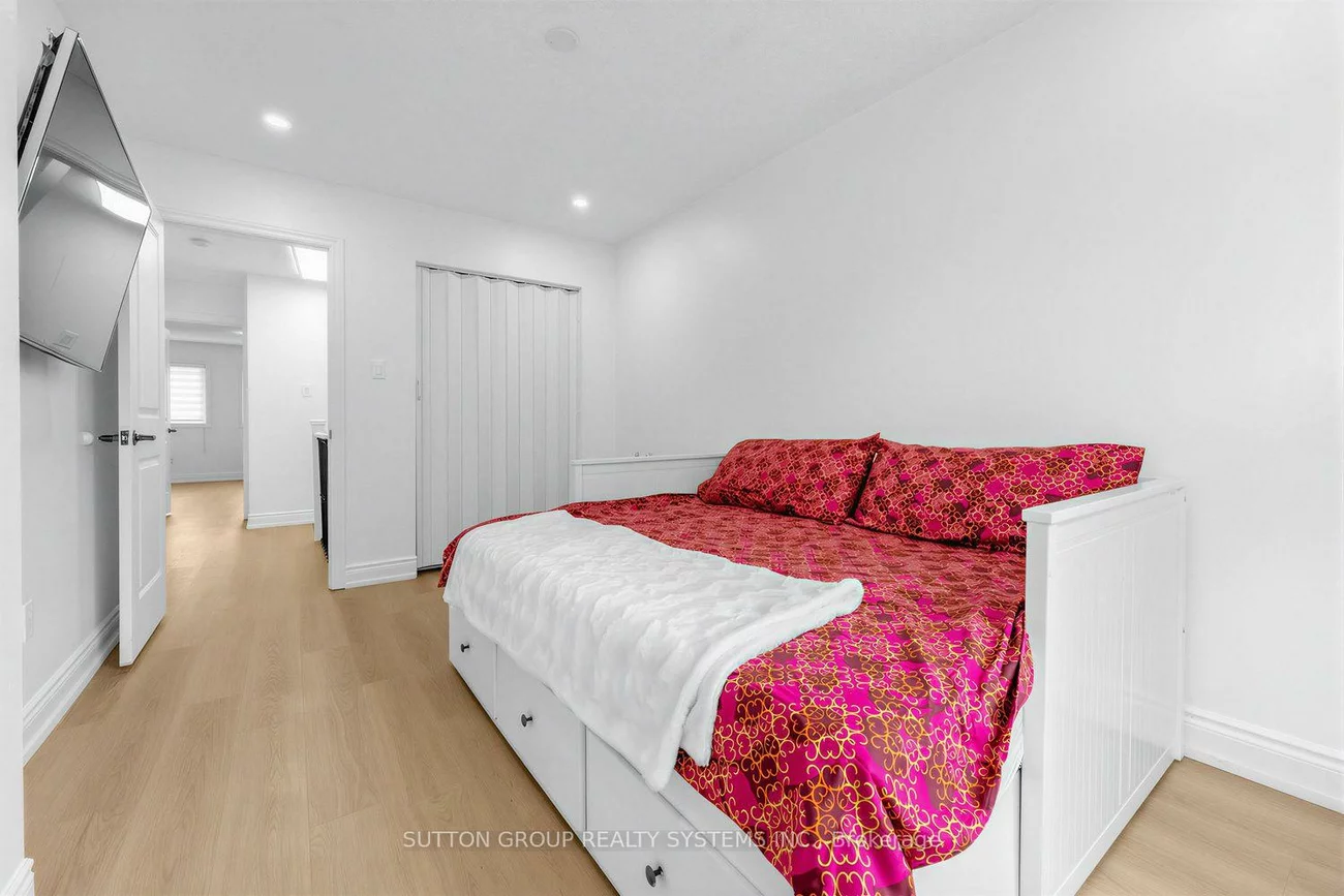 51, Gilgorm, Brampton West, Brampton