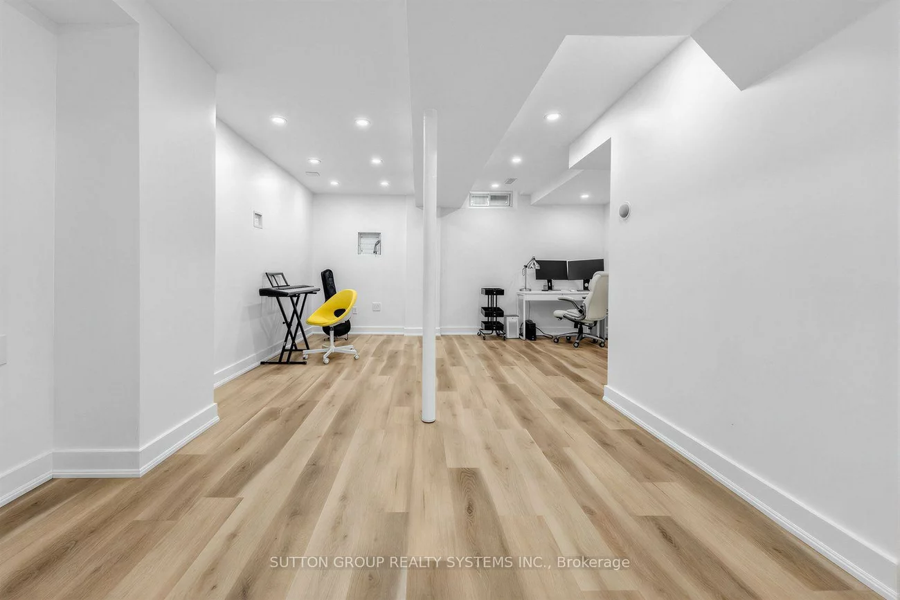 51, Gilgorm, Brampton West, Brampton