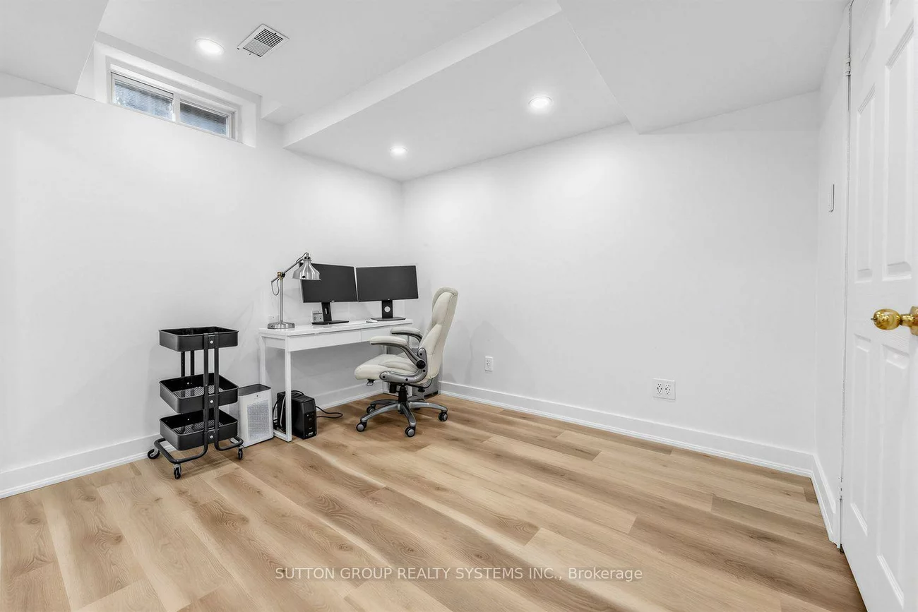 51, Gilgorm, Brampton West, Brampton