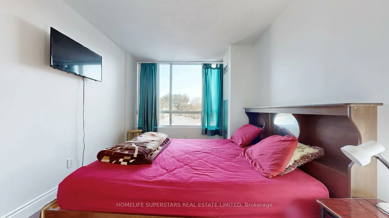 26, Hanover, Queen Street Corridor, Brampton