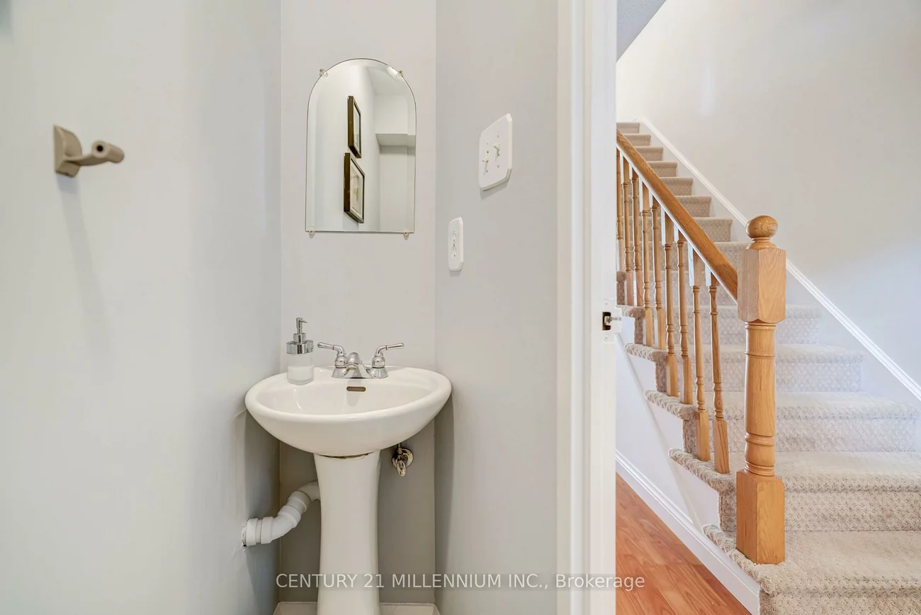 35, Tara Park, Brampton North, Brampton