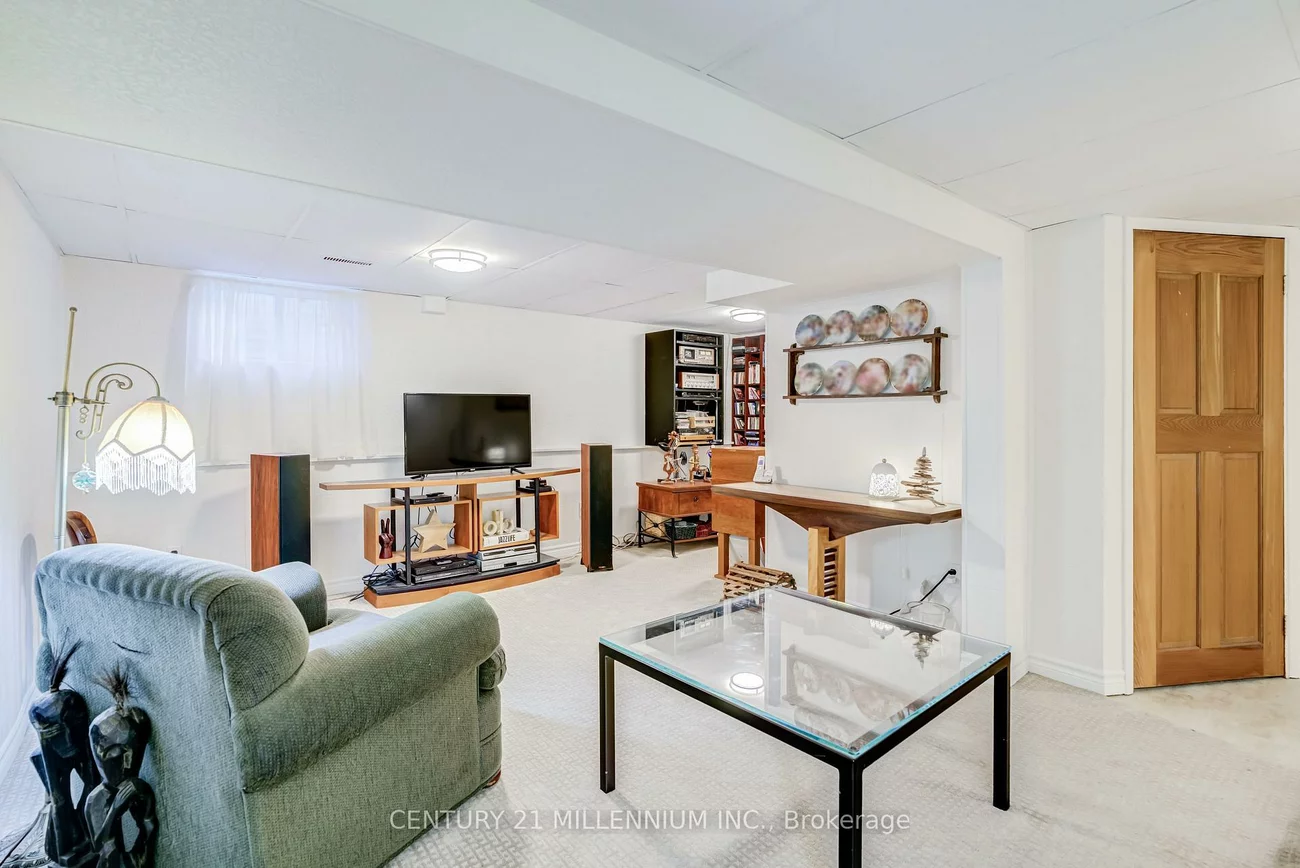 35, Tara Park, Brampton North, Brampton