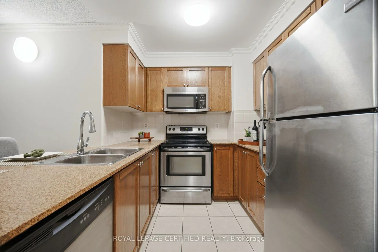 65, Via Rosedale, Sandringham-Wellington, Brampton