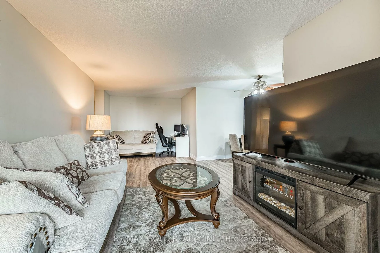 18, Knightsbridge, Queen Street Corridor, Brampton