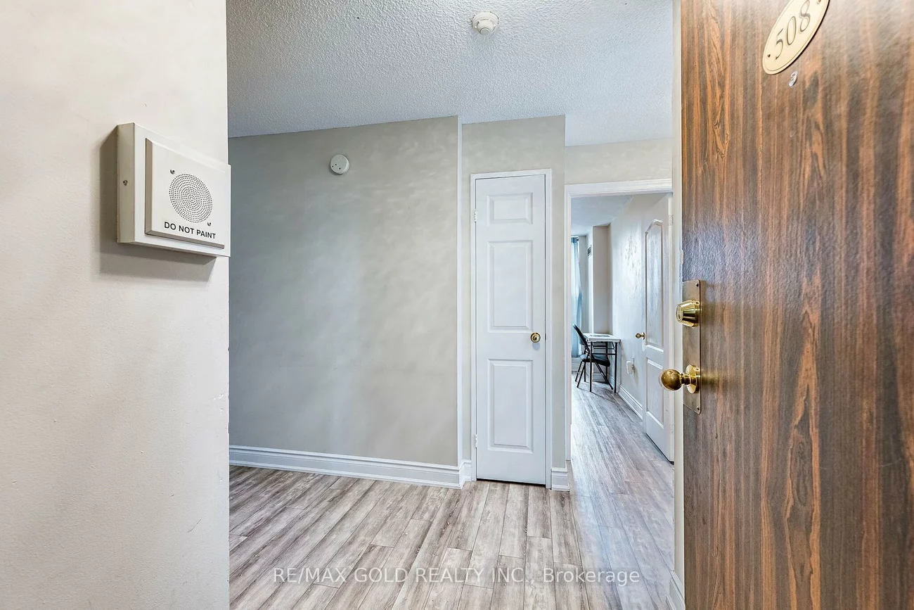18, Knightsbridge, Queen Street Corridor, Brampton