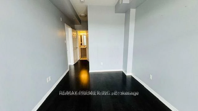 54, SKY HARBOUR, Bram West, Brampton