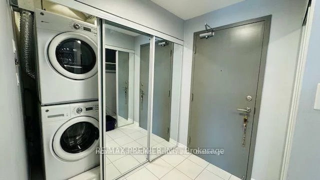 54, SKY HARBOUR, Bram West, Brampton