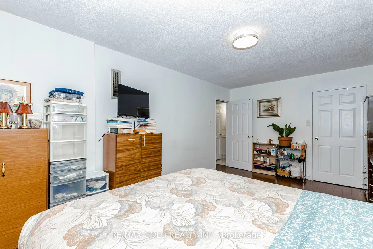 17, Knightsbridge, Queen Street Corridor, Brampton