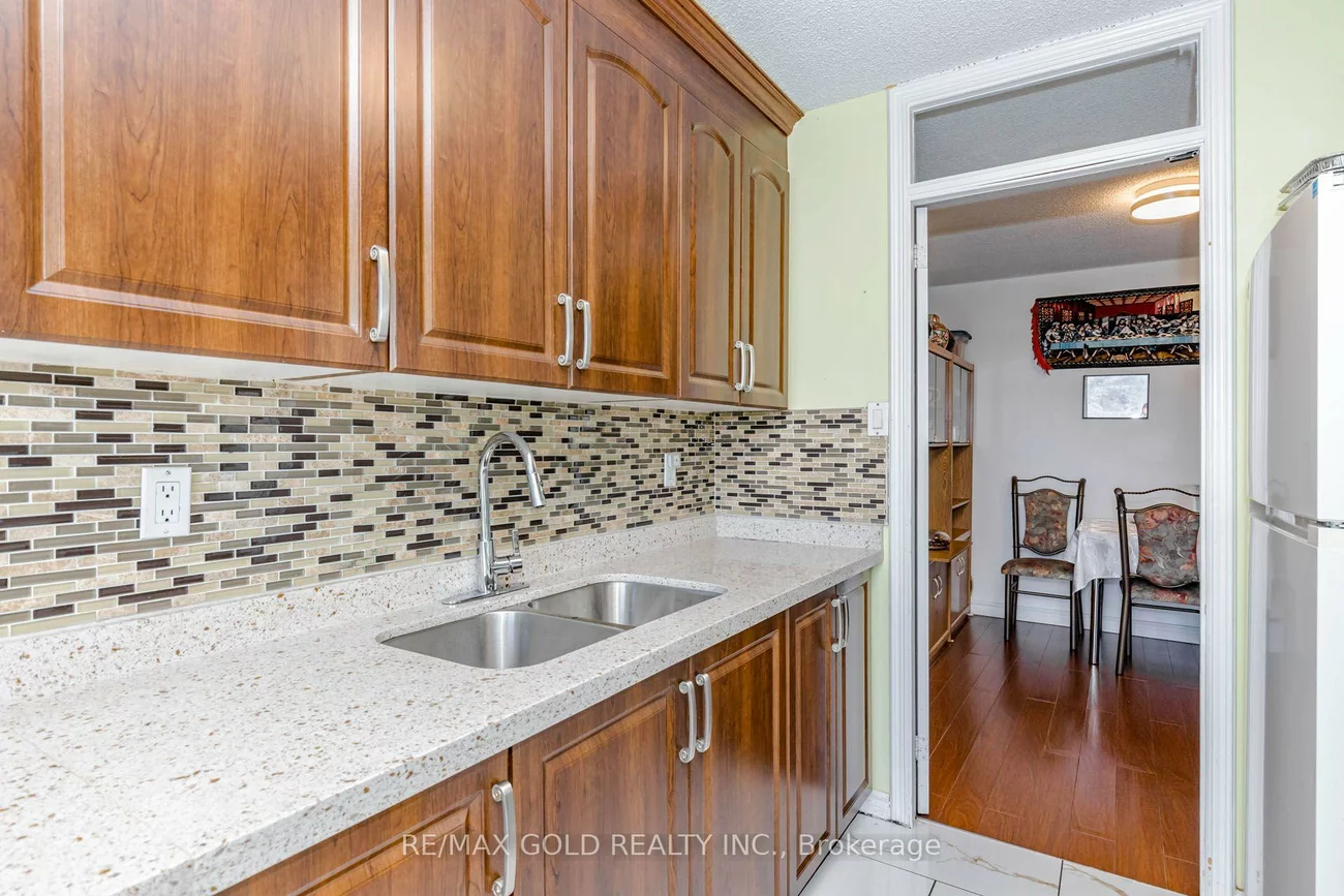 17, Knightsbridge, Queen Street Corridor, Brampton