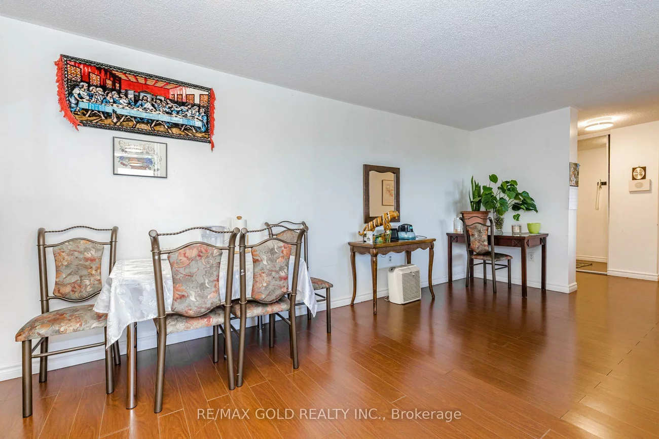 17, Knightsbridge, Queen Street Corridor, Brampton