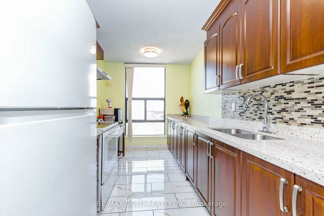 17, Knightsbridge, Queen Street Corridor, Brampton