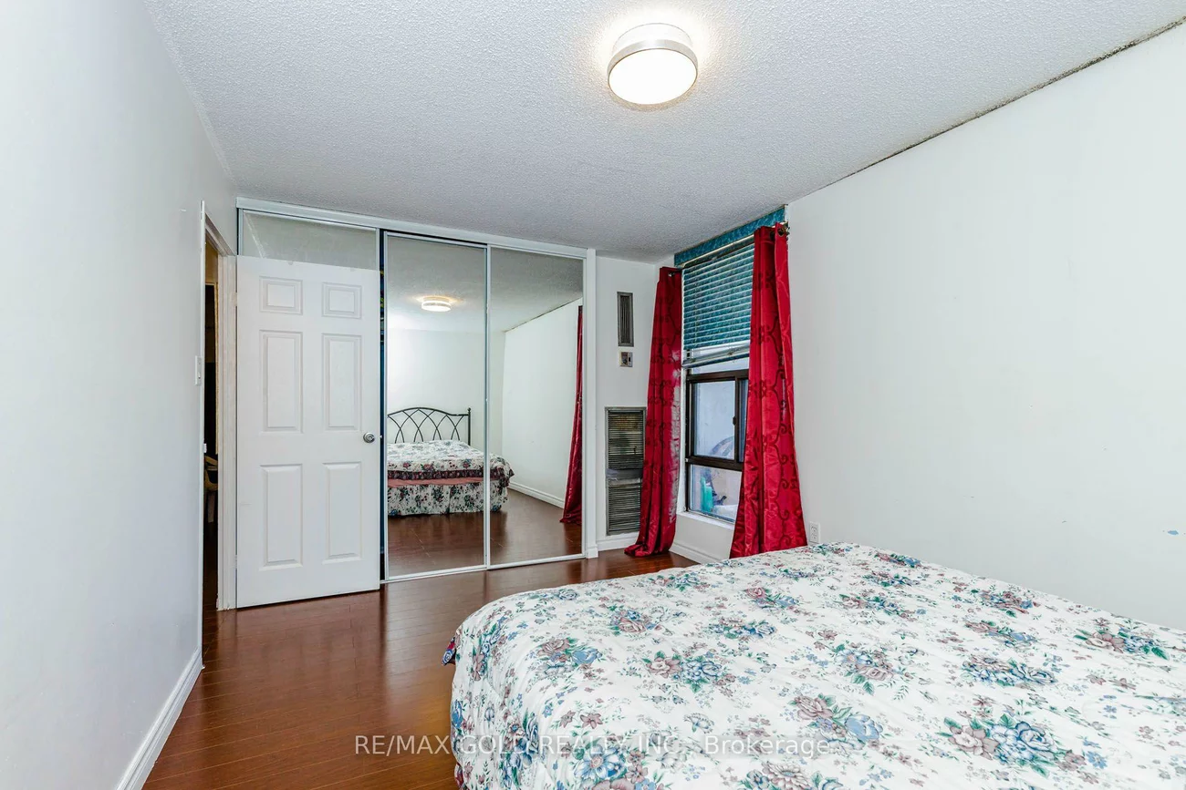 17, Knightsbridge, Queen Street Corridor, Brampton