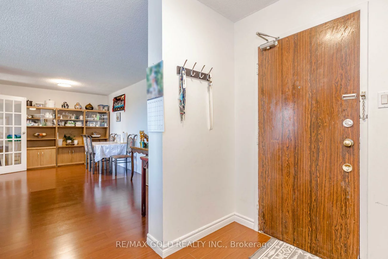 17, Knightsbridge, Queen Street Corridor, Brampton