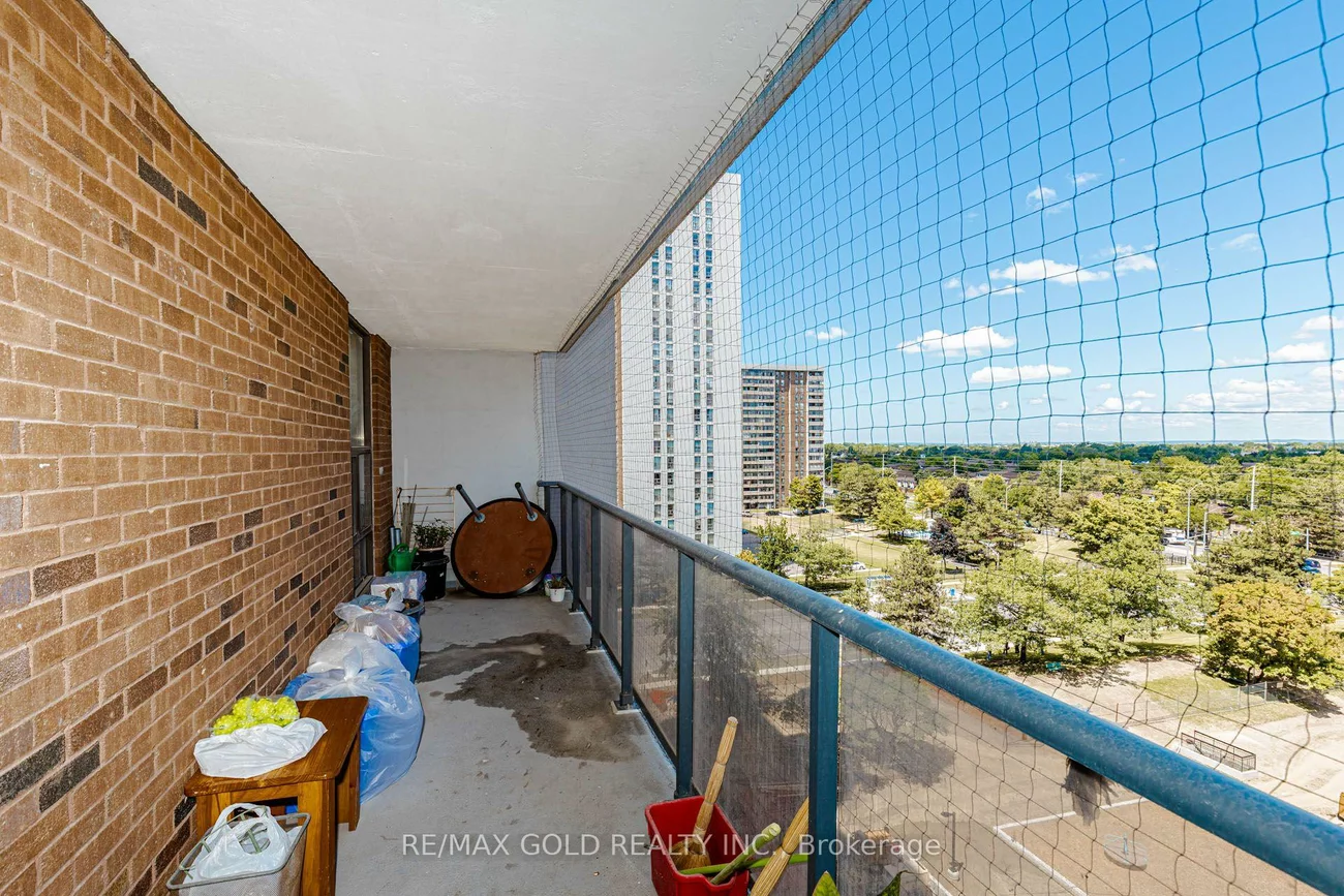17, Knightsbridge, Queen Street Corridor, Brampton