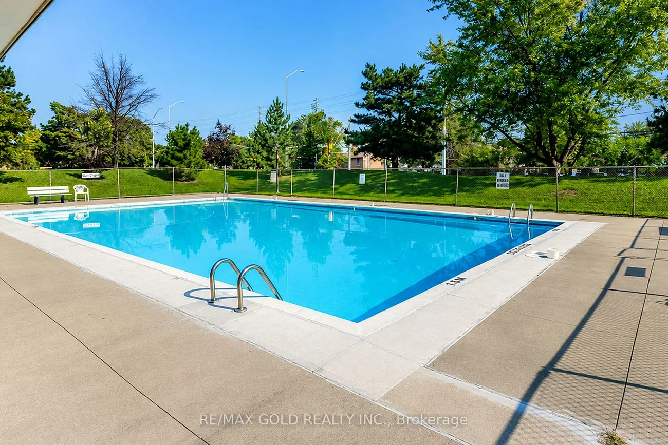 17, Knightsbridge, Queen Street Corridor, Brampton
