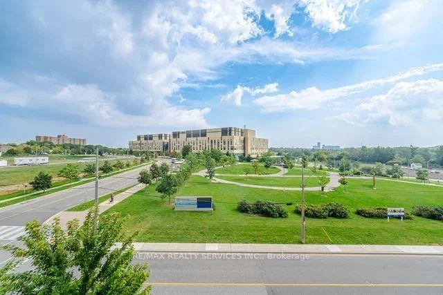 15, Lynch, Downtown Brampton, Brampton