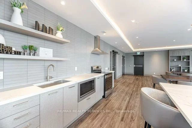 15, Lynch, Downtown Brampton, Brampton