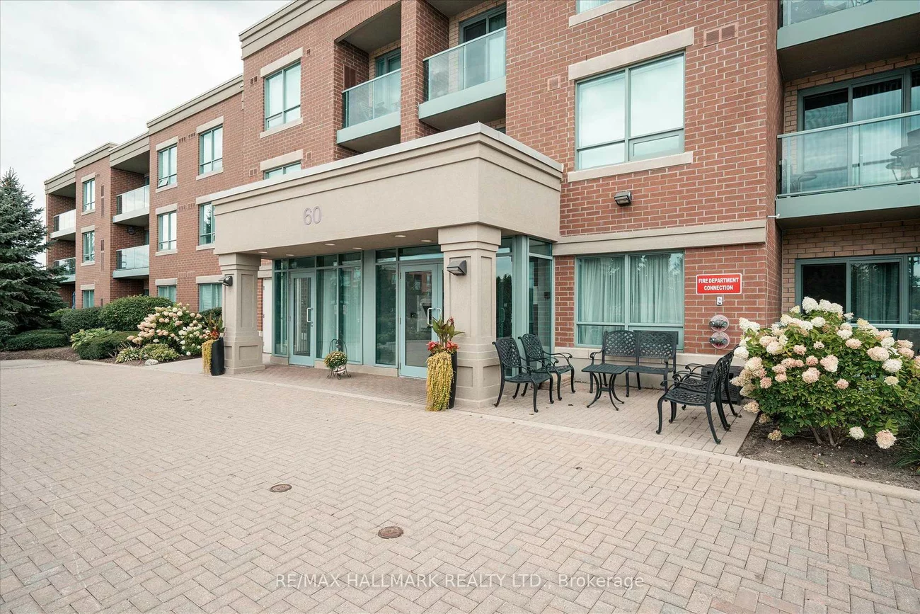 60, Via Rosedale, Sandringham-Wellington, Brampton