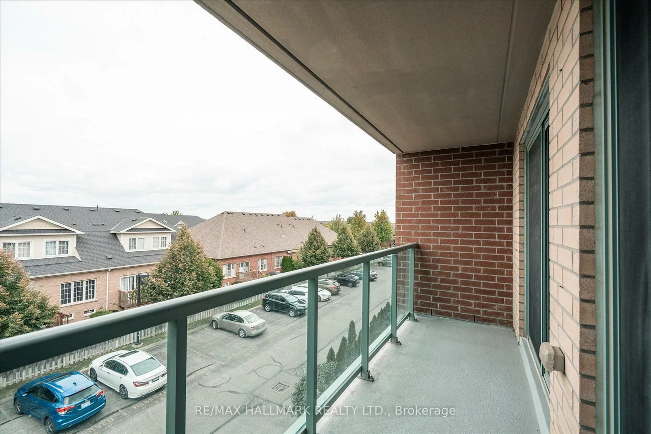 60, Via Rosedale, Sandringham-Wellington, Brampton