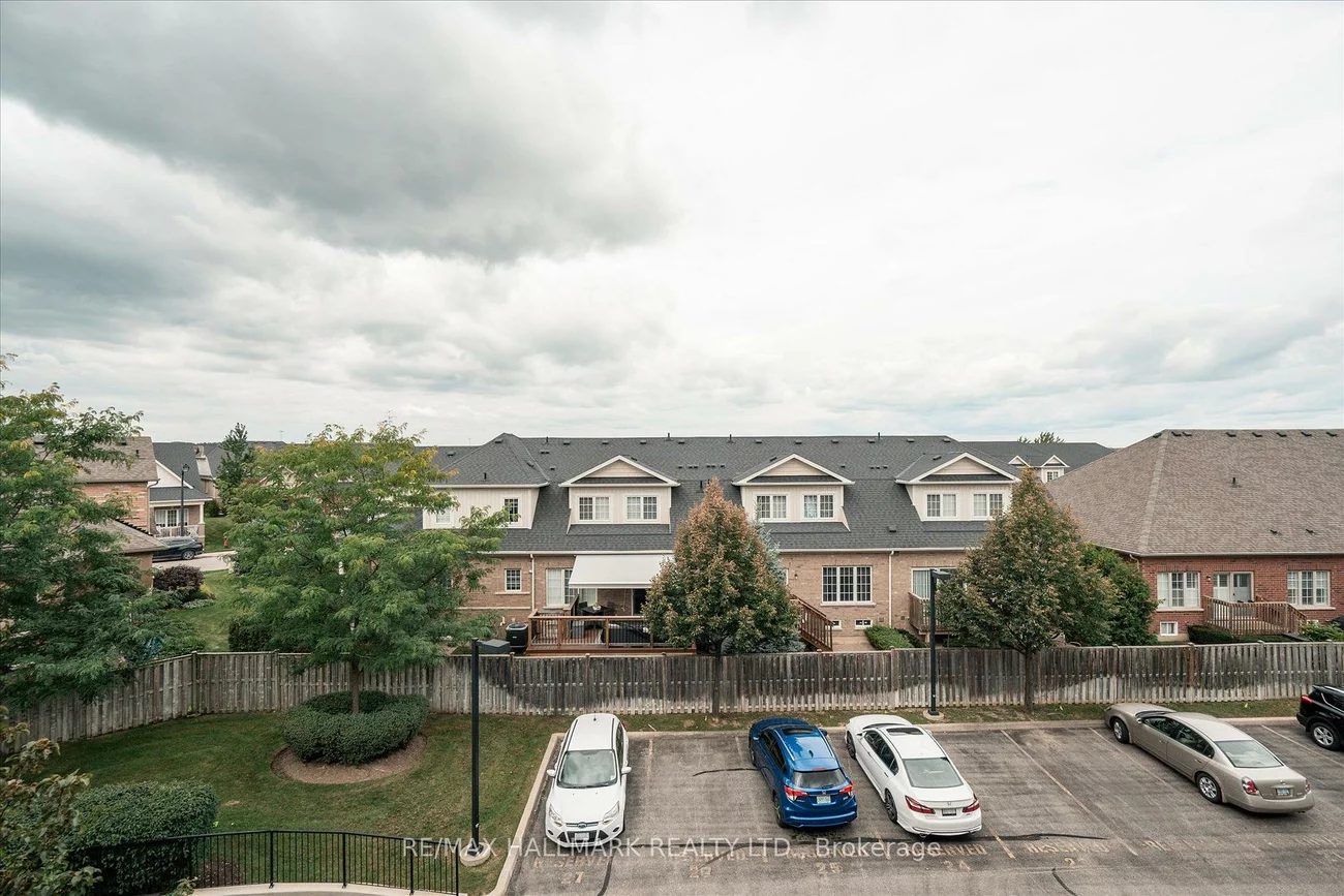 60, Via Rosedale, Sandringham-Wellington, Brampton
