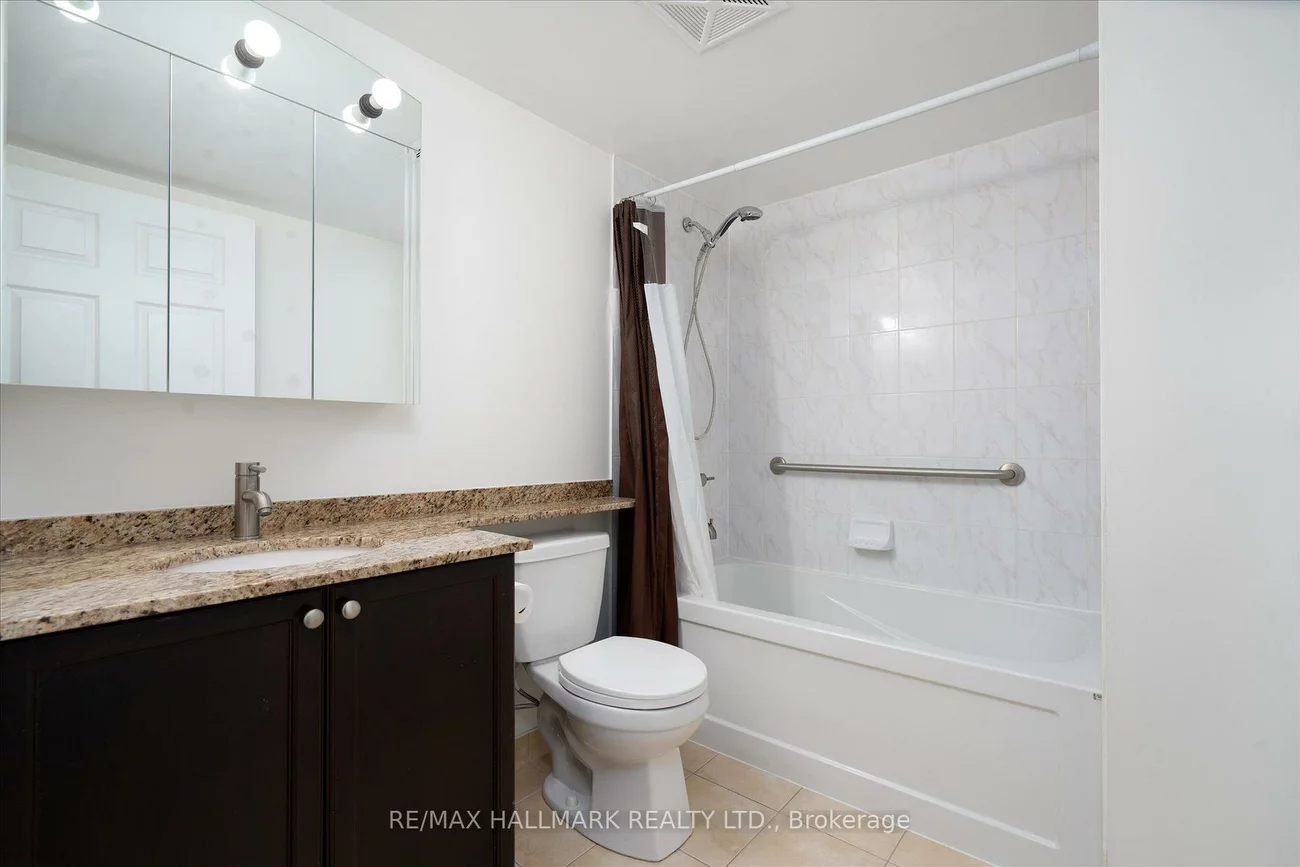 60, Via Rosedale, Sandringham-Wellington, Brampton
