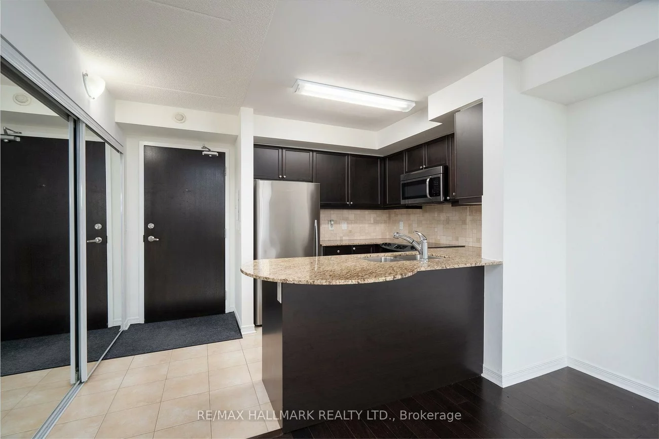 60, Via Rosedale, Sandringham-Wellington, Brampton