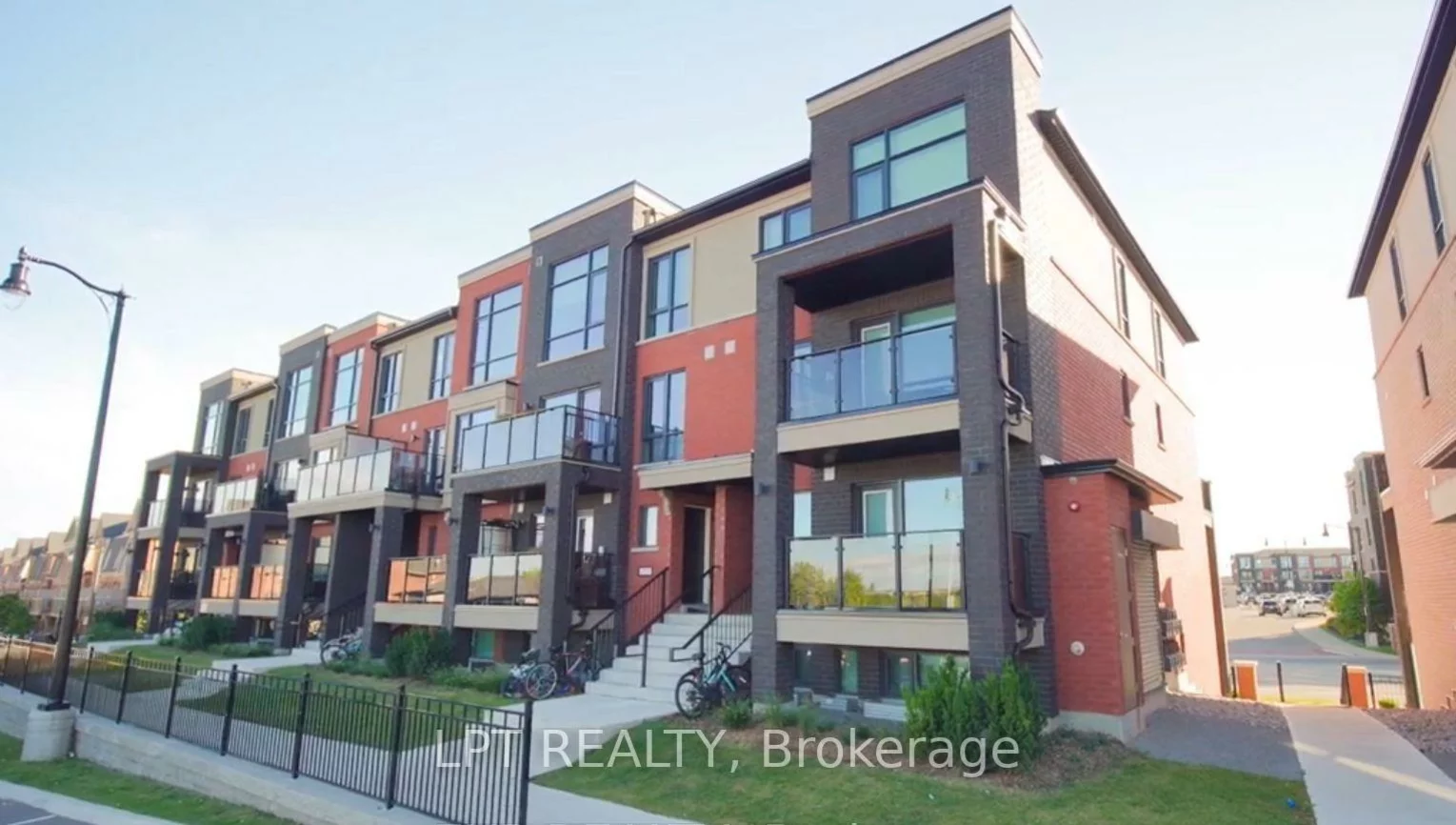 165, Veterans, Northwest Brampton, Brampton