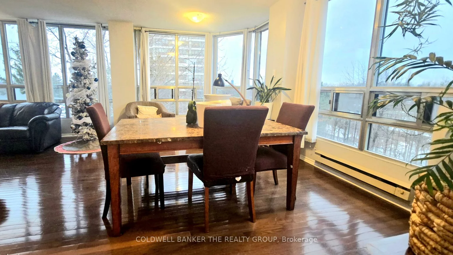 330, Mill, Brampton South, Brampton