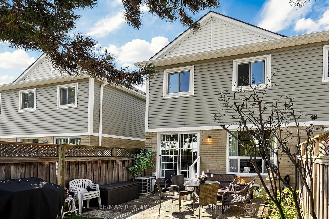 74, Heathcliffe, Central Park, Brampton