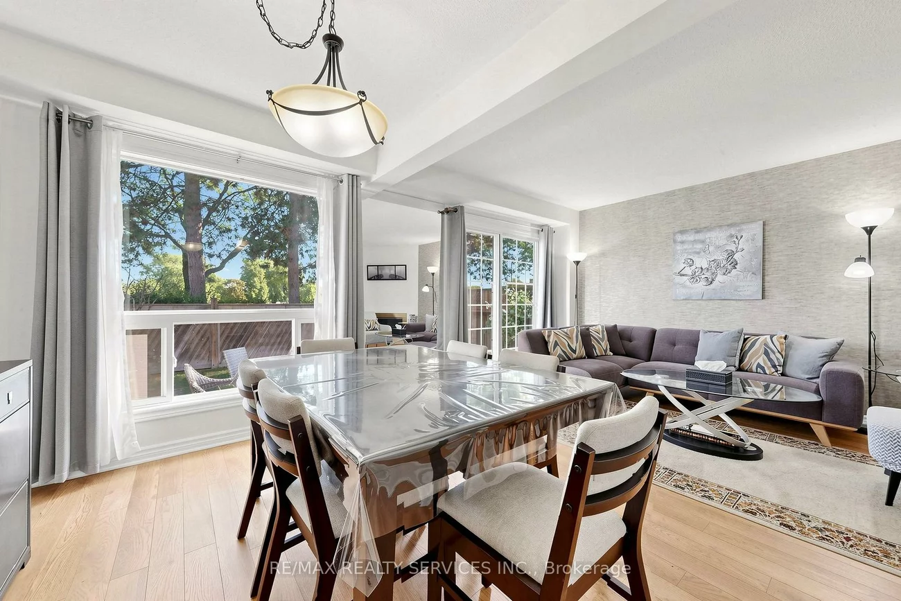 74, Heathcliffe, Central Park, Brampton
