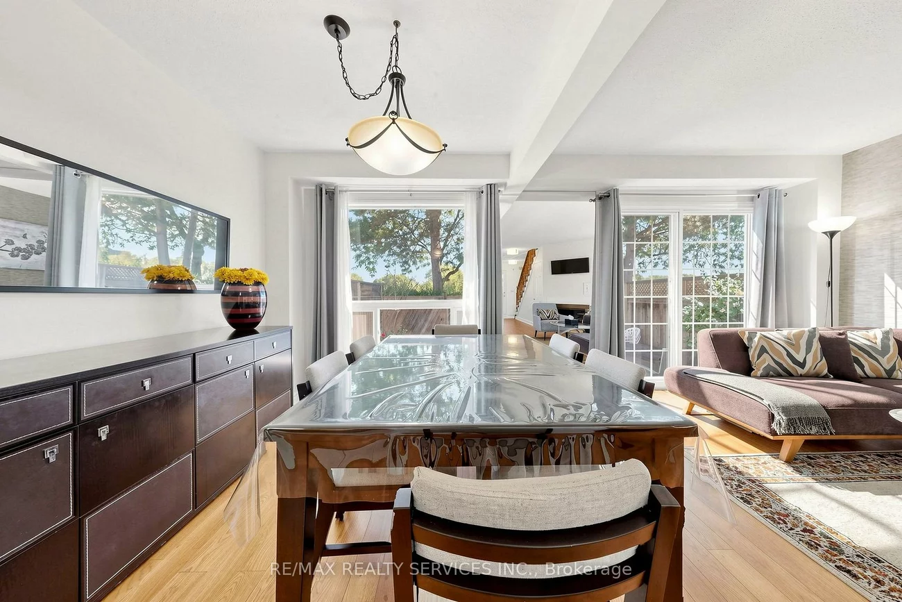 74, Heathcliffe, Central Park, Brampton