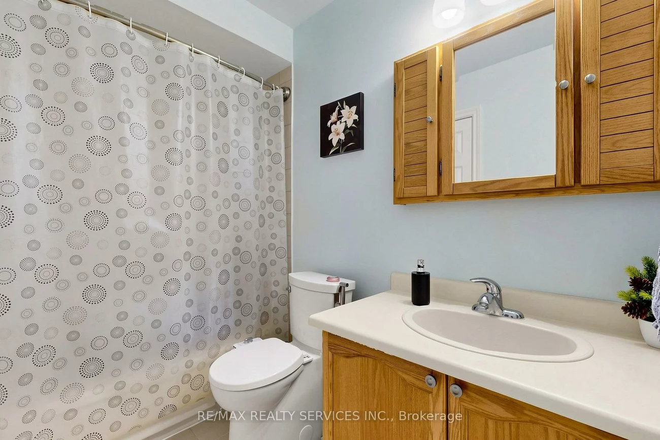 74, Heathcliffe, Central Park, Brampton
