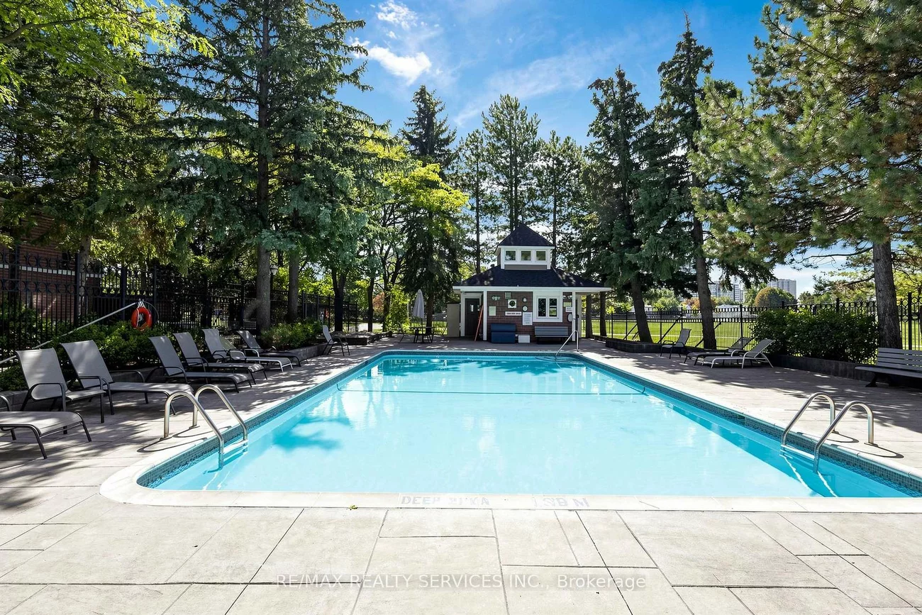 74, Heathcliffe, Central Park, Brampton