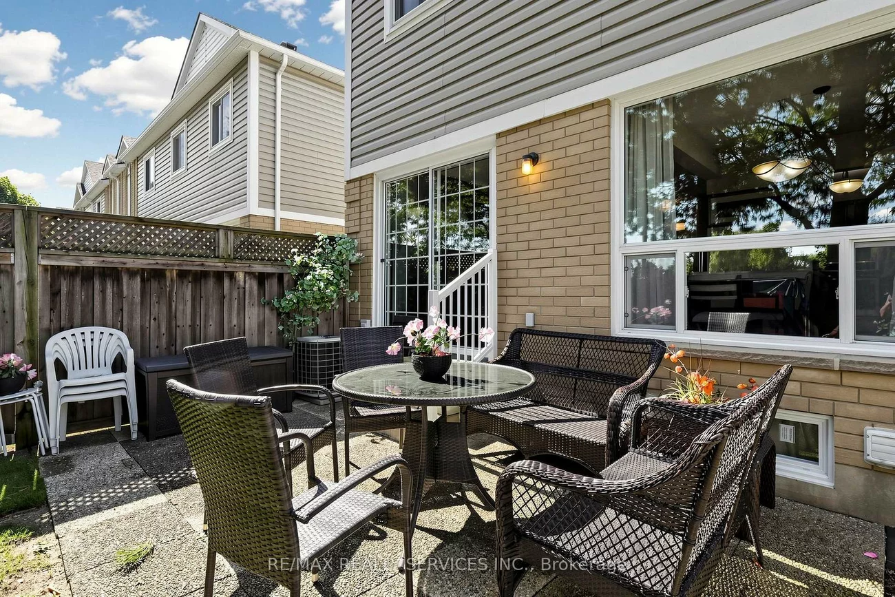 74, Heathcliffe, Central Park, Brampton
