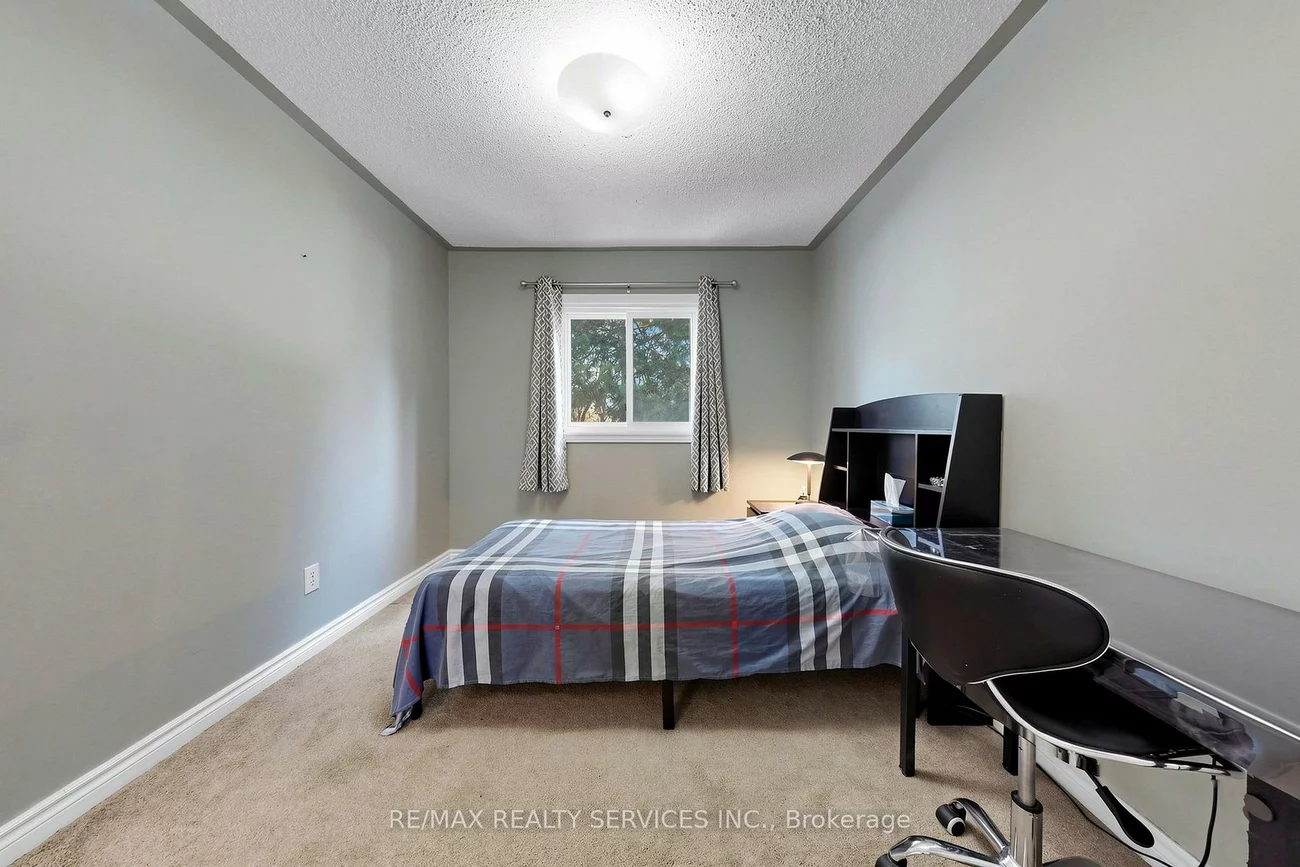 74, Heathcliffe, Central Park, Brampton