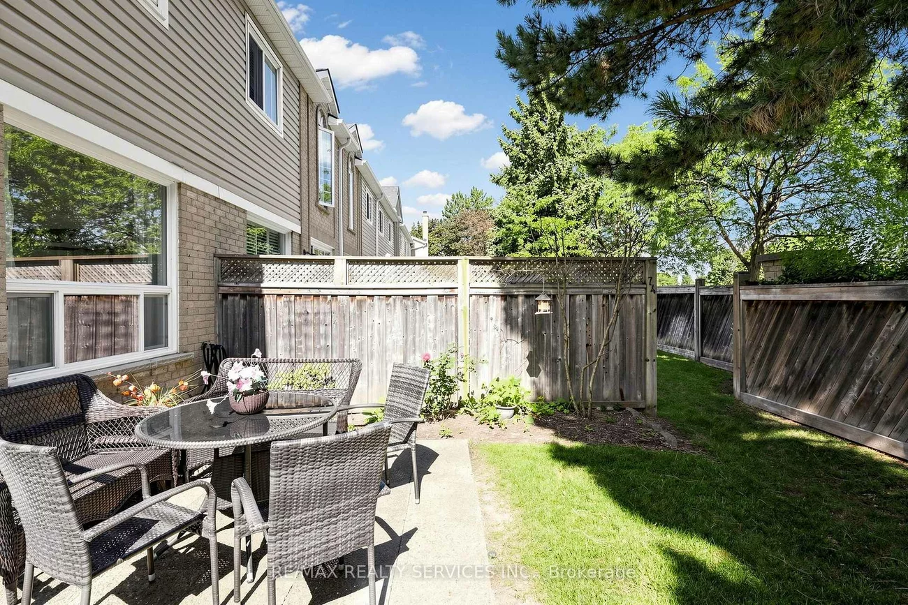 74, Heathcliffe, Central Park, Brampton