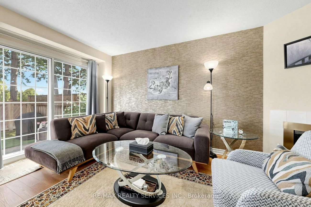 74, Heathcliffe, Central Park, Brampton