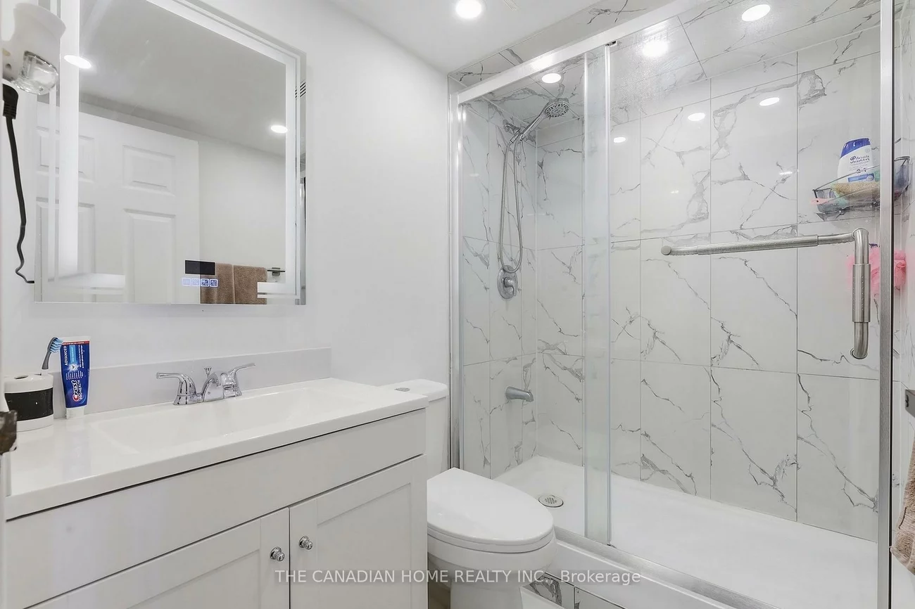 4, Lisa St., Queen Street Corridor, Brampton