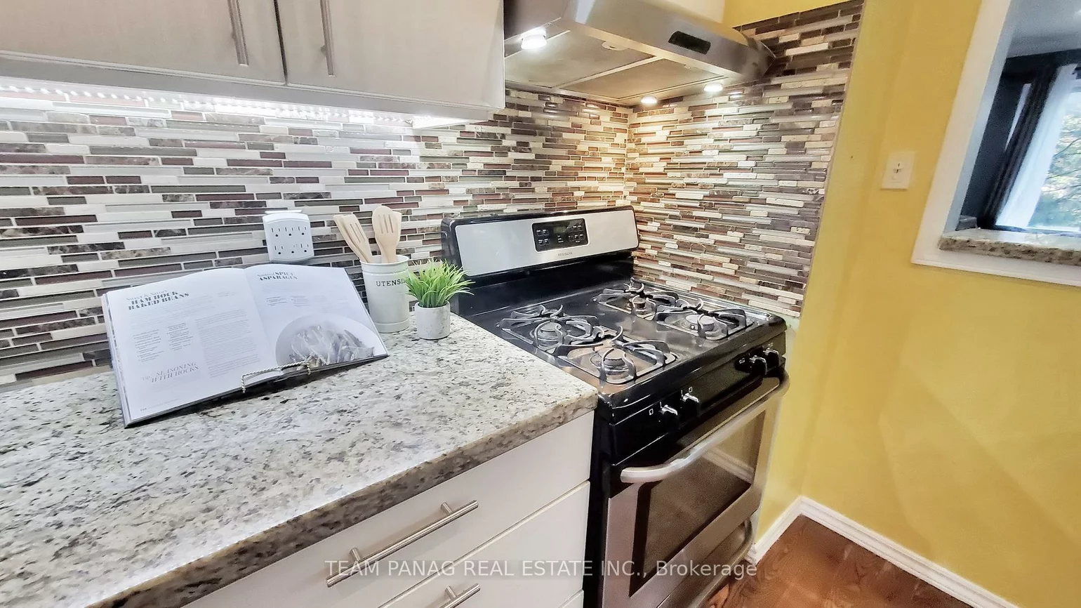 18, Carleton, Bramalea West Industrial, Brampton