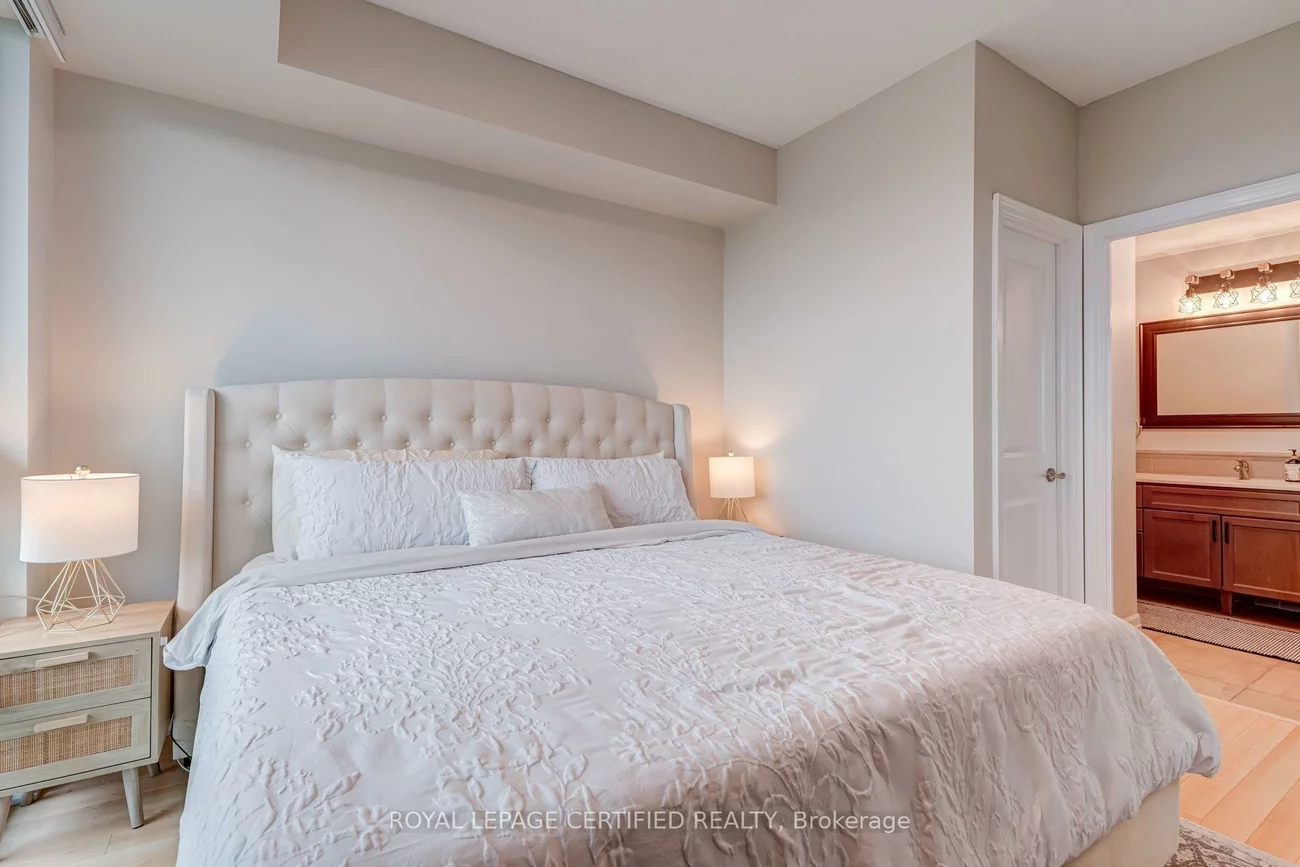 100, John, Downtown Brampton, Brampton